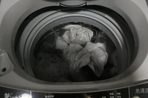 丝棉被子可以用洗衣机洗吗