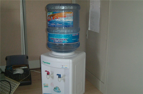 饮水机热水口漏水怎么办
