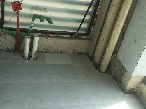 阳台地砖缝隙漏水怎么办