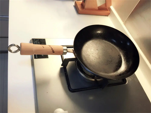 电饼铛和平底锅的区别是什么